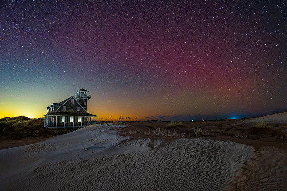 2 Aurora Over the Dunes by Glenn Woodell